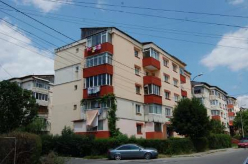 Apartament 3 camere, 67.71 mp, Campulung, Arges 